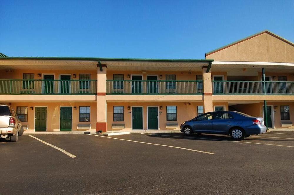 Days Inn By Wyndham Lexington Extérieur photo