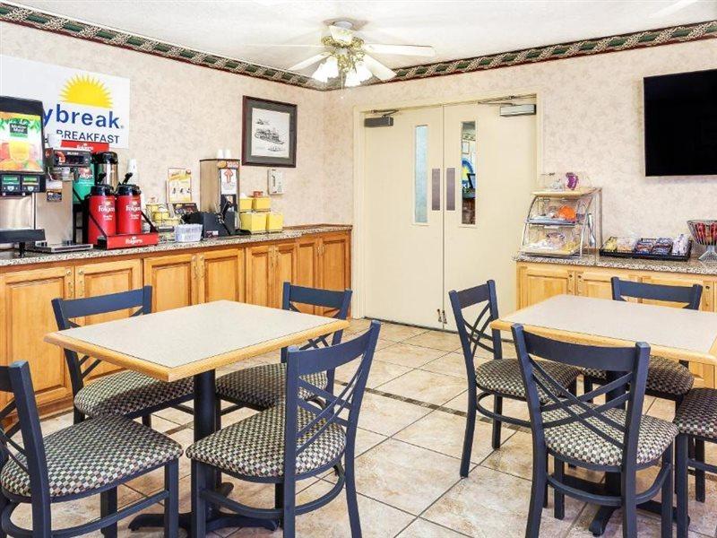 Days Inn By Wyndham Lexington Extérieur photo