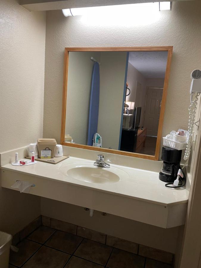 Days Inn By Wyndham Lexington Extérieur photo