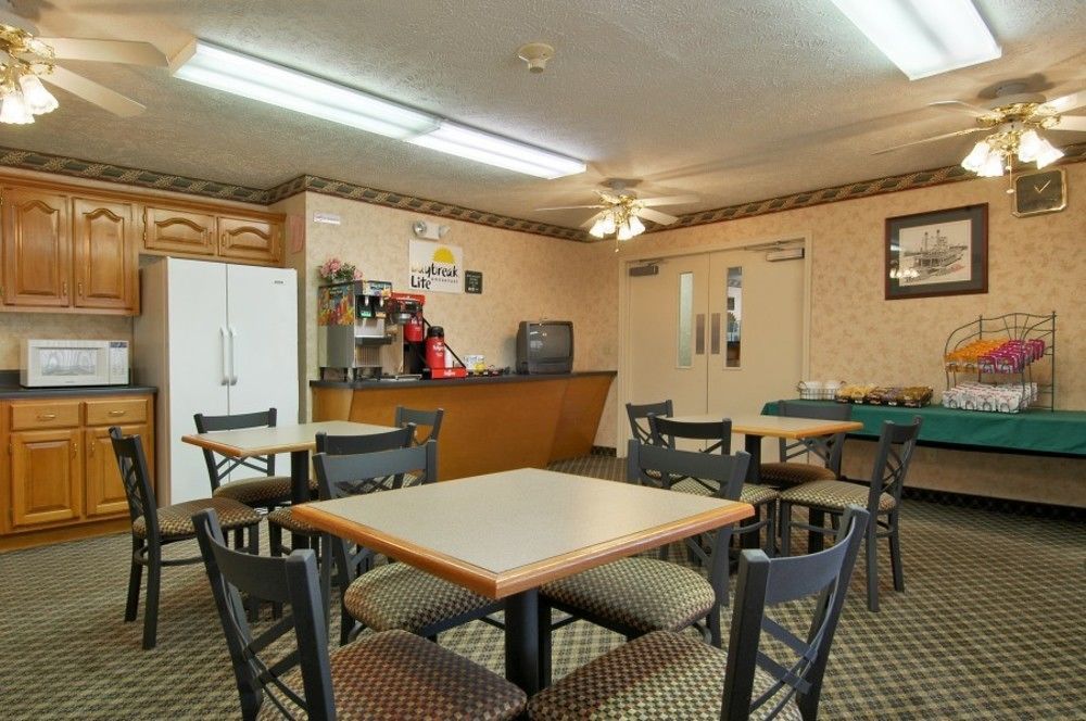 Days Inn By Wyndham Lexington Extérieur photo